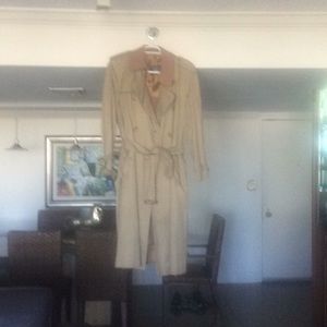 Vintage 1990 Burberry Trenchcoat with wool liner